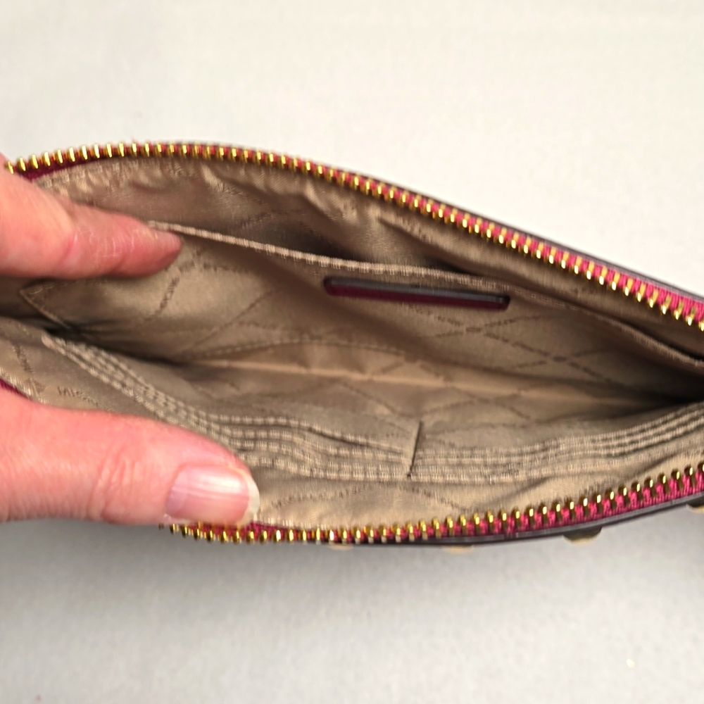 Michael Kors Jet Set Travel Wristlet NWOT - Picture 4 of 7